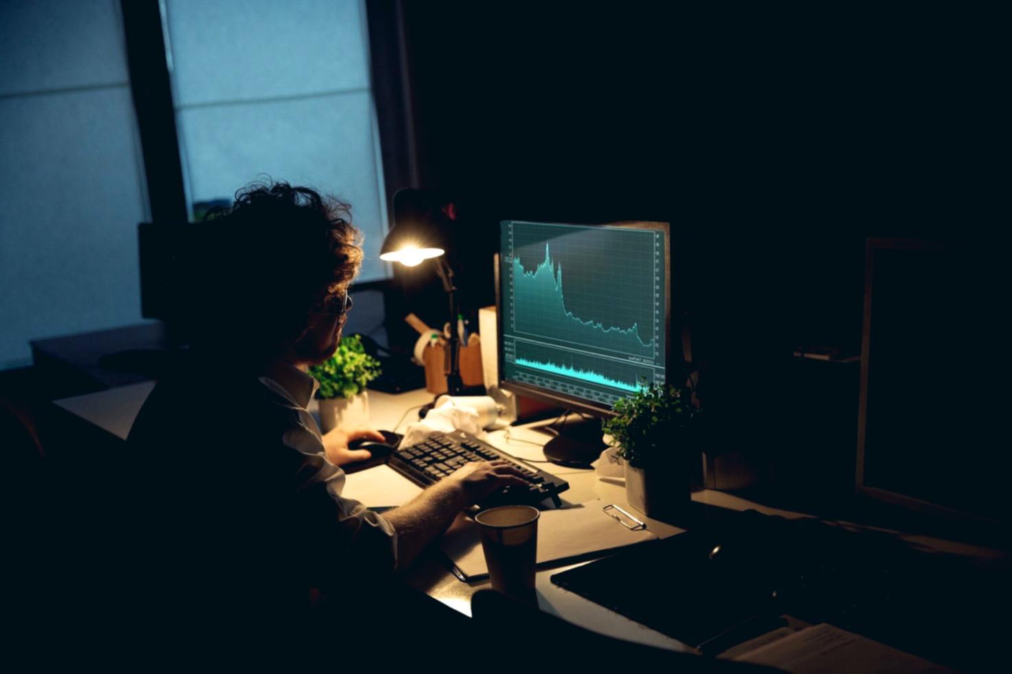 Zespół vilurai przy pracy nad systemem raportowania zgodności